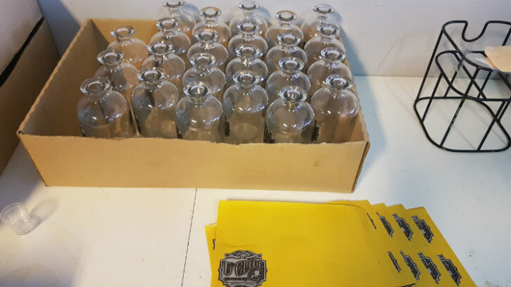 Dr clyde mise en bouteille et étquettes